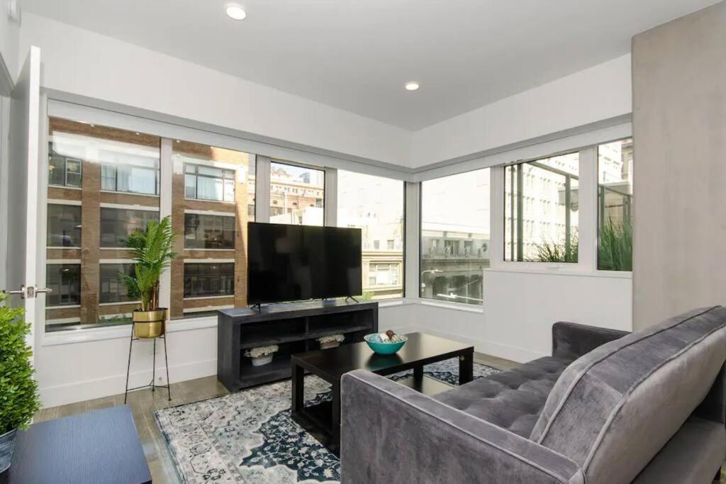 Appartement Stylish 3bed Highrise With Pool, Spa, Rooftop Deck *