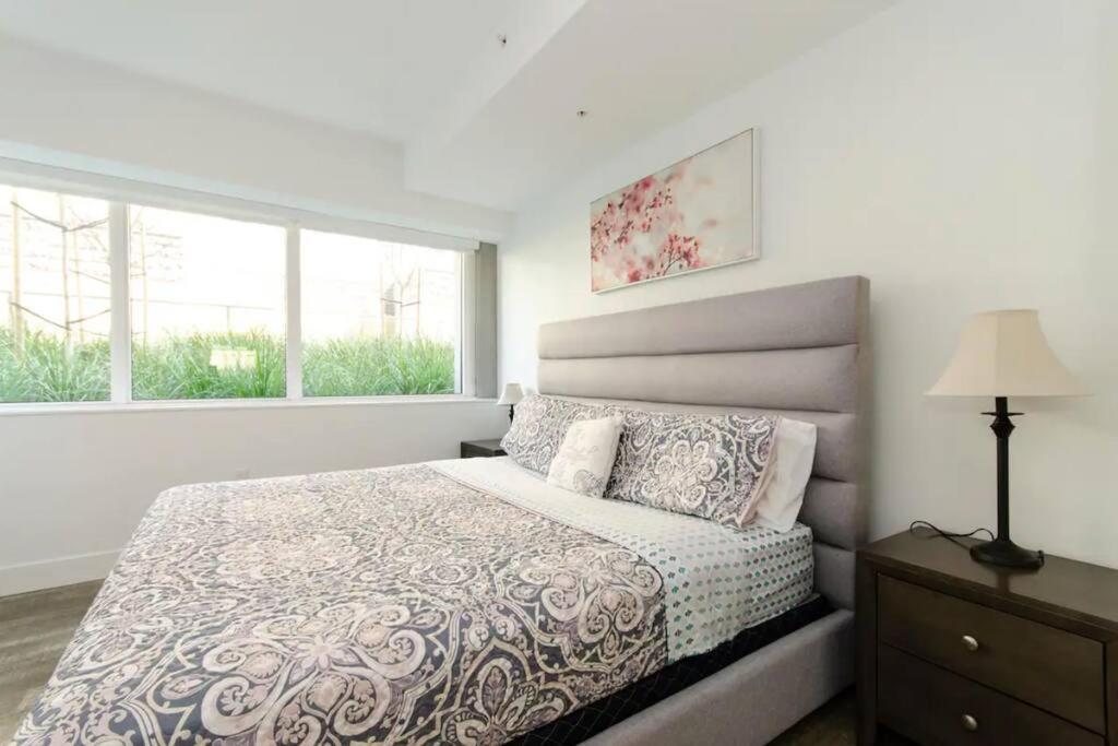 Appartement Stylish 3bed Highrise With Pool, Spa, Rooftop Deck
