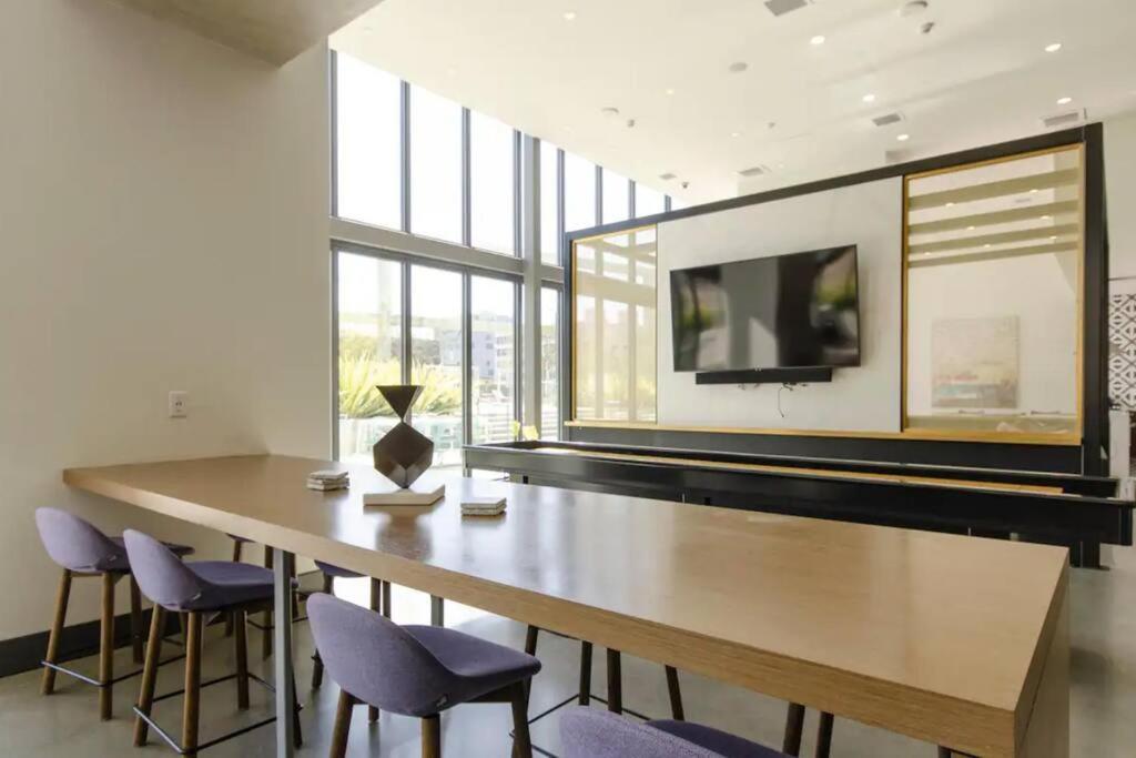 Appartement Stylish 3bed Highrise With Pool, Spa, Rooftop Deck *