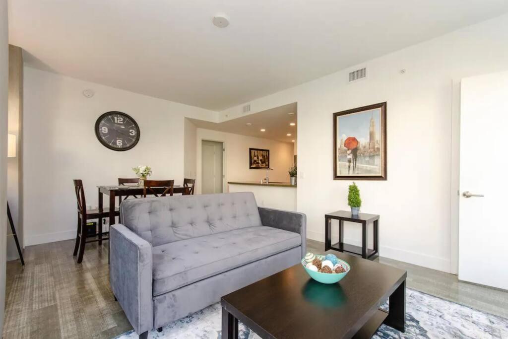 Appartement Stylish 3bed Highrise With Pool, Spa, Rooftop Deck