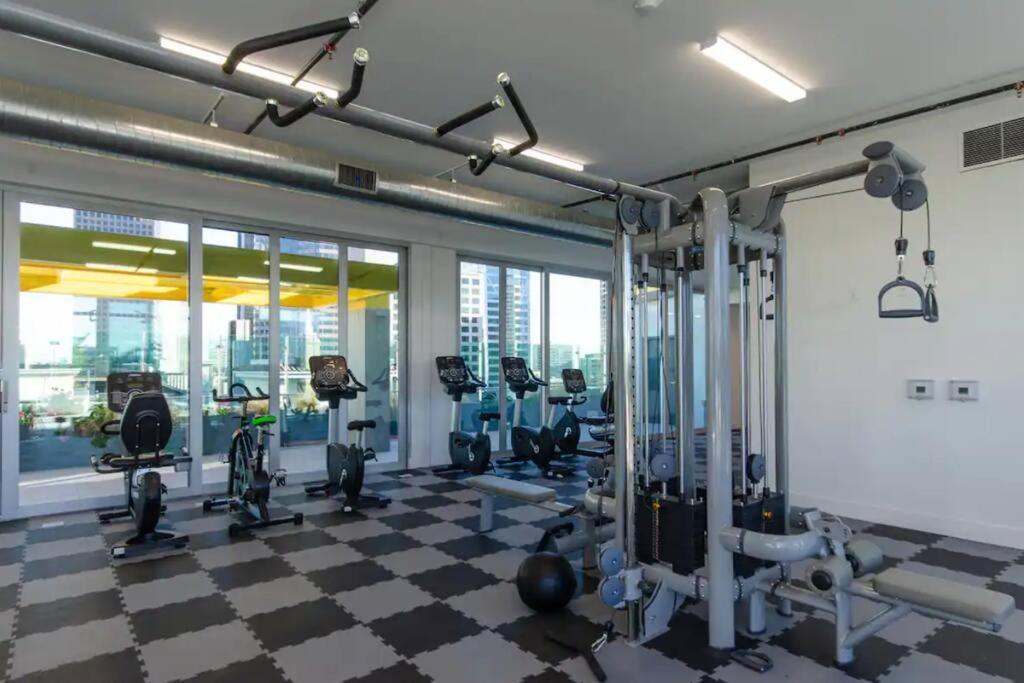 Appartement Stylish 3bed Highrise With Pool, Spa, Rooftop Deck Los Angeles