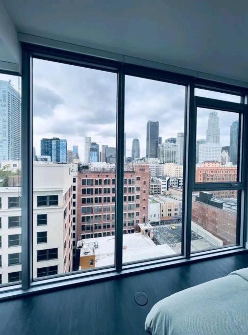 Appartement Stylish 3bed Highrise With Pool, Spa, Rooftop Deck