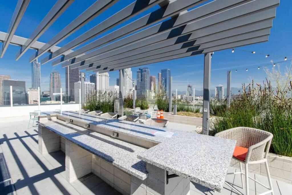 Appartement Stylish 3bed Highrise With Pool, Spa, Rooftop Deck *